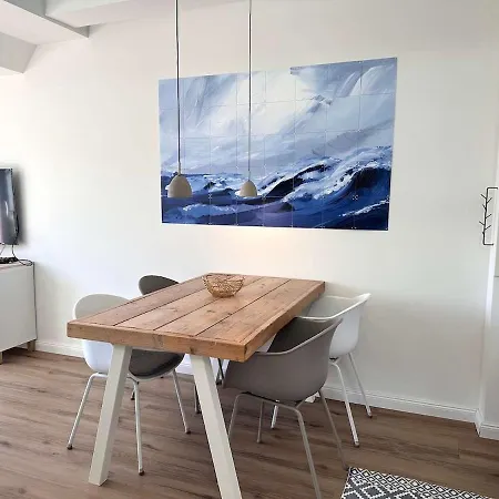 Διαμέρισμα Sky & Homes Weitblick I Helle Galeriewohnung Mit Atemberaubendem Meerblick, Erste Strandlage, Skandi-design, Sonniger Balkon